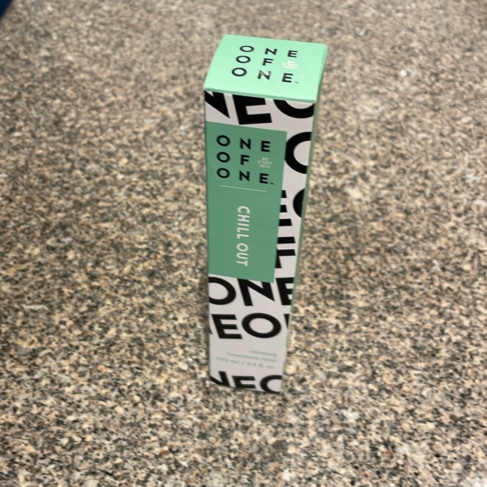 ONE OF ONE chill out calming mist